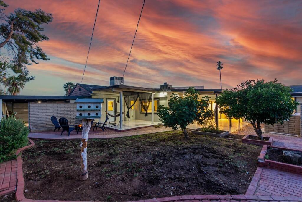New Midtown Modern Studio With Backyard Phoenix Luaran gambar